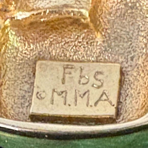 Metropolitan Museum of Art (MMA) Faberge-style enamel and rhinestone brooch - Picture 9 of 9